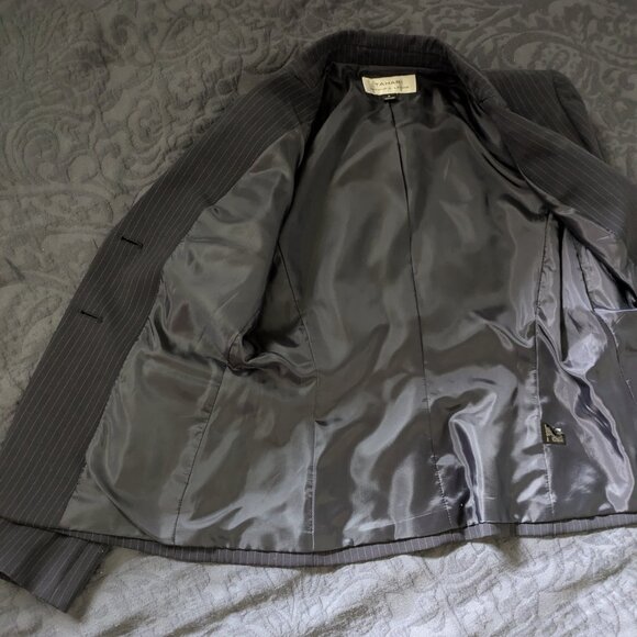 Tahari Women's Gray Striped Pantsuit - Women's Blazer Size 4, Pants Size 2 - Picture 5 of 12